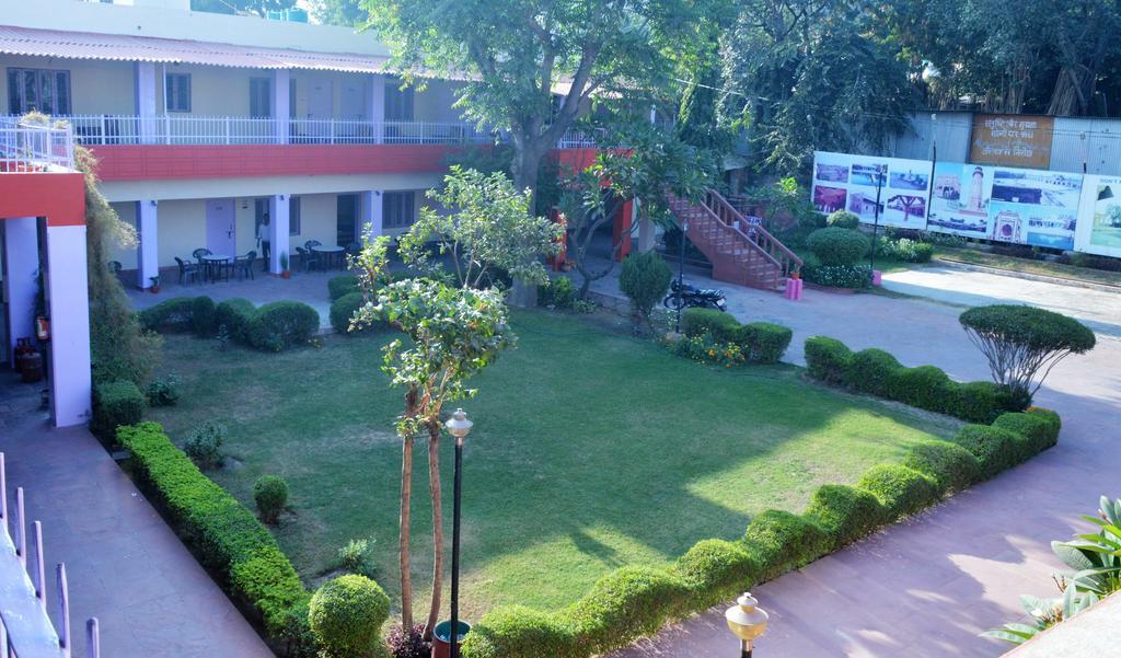Hotel Goverdhan Tourist Complex Fatehpur Sikri ภายนอก รูปภาพ