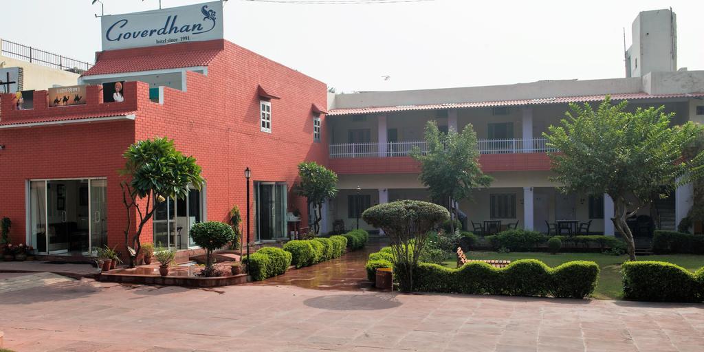 Hotel Goverdhan Tourist Complex Fatehpur Sikri ภายนอก รูปภาพ
